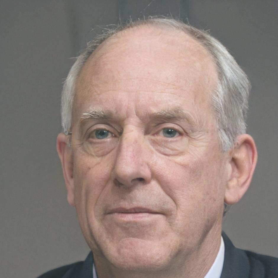 Marc Dubois, analyste financier senior